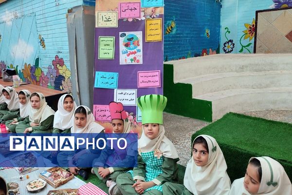 برگزاری مراسم صبحانه سلامت در دبستان نیلوفر رفیعی ناحیه دو شهرری 