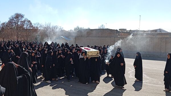یاد شهید گمنام، چراغ راه دانش‌آموزان وردنجانی 