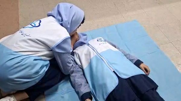 جلسه سفیران سلامت در دبستان دخترانه فرهنگیان ۲ 