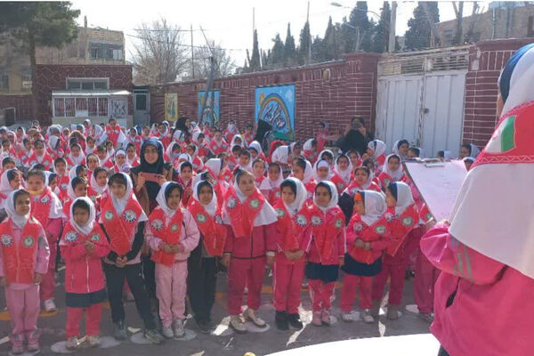 یادواره شهید حاج قاسم سلیمانی در مدرسه ۲۲بهمن دوره اول شهرستان آباده