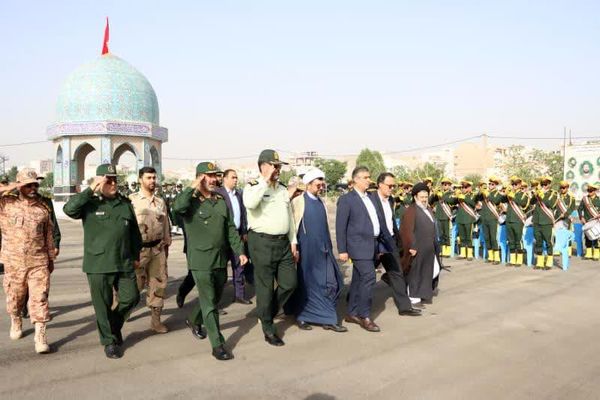برگزاری صبحگاه مشترک نیروهای مسلح استان مرکزی به‌مناسبت سالروز آزادسازی خرمشهر 