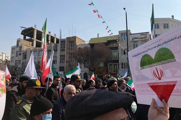 حضور اقشار مختلف شهرری در جشن پیروزی انقلاب 
