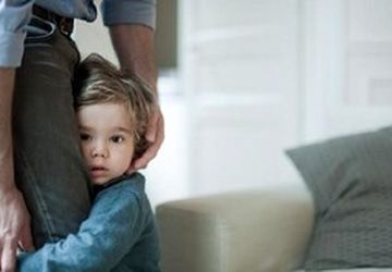 توصیه‌هایی به والدین برای مواجهه با ترس کودکان