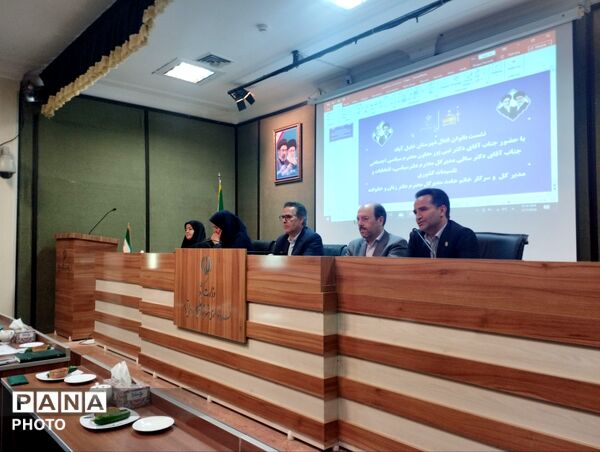 نشست اختصاصی بانوان خلیل‌آباد با معاون سیاسی اجتماعی استانداری خراسان رضوی