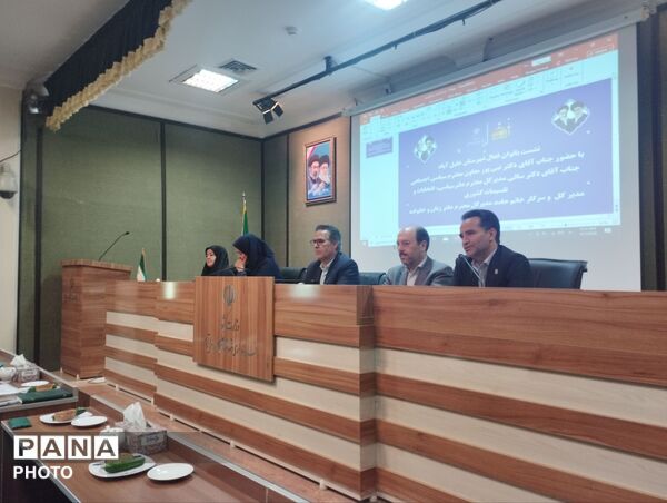 نشست اختصاصی بانوان خلیل‌آباد با معاون سیاسی اجتماعی استانداری خراسان رضوی
