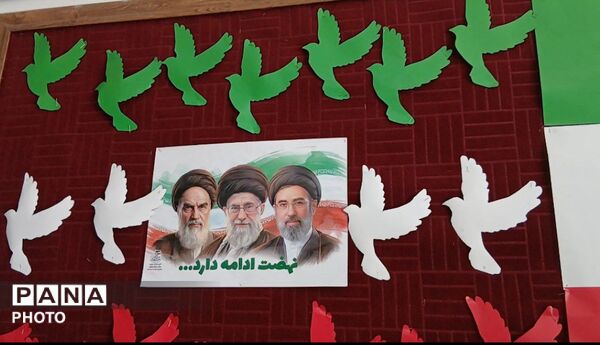 مراسم روز جوانه ها در دبیرستان حجت الاسلامی 