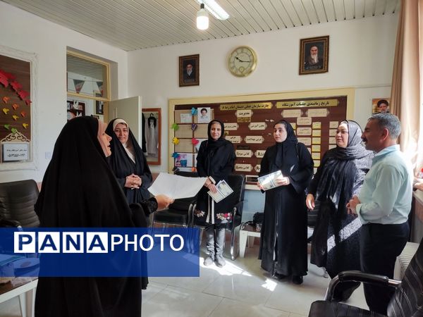 اولین جلسه انجمن اولیا و مربیان در دبستان رضای ۸ طرقبه شاندیز