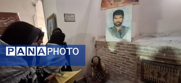 بازدید دانش‌آموزان دبیرستان فضیلت از موزه فاروج