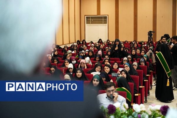 مراسم بزرگداشت روز معلم در دانشگاه فرهنگیان تهران