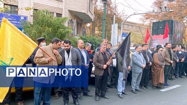 شکوه حضور فرهنگیان مناطق تهران در تشییع شهید گمنام