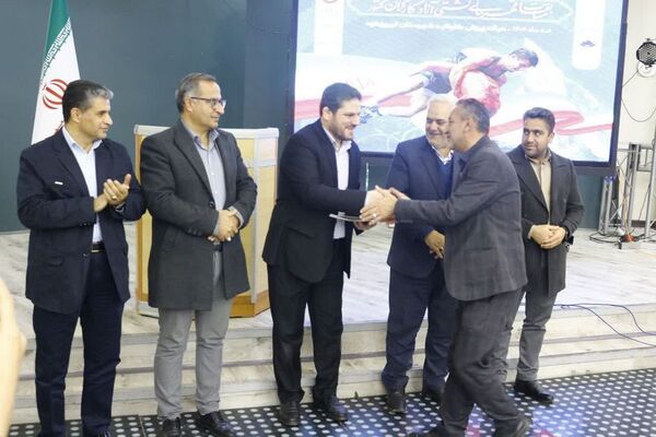 تقدیر از برگزارکنندگان مسابقات قهرمانی کشتی آزاد کارگران کشور در فیروزکوه