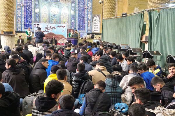 اعزام دانش‌آموزان پسر قرچکی به سرزمین نور