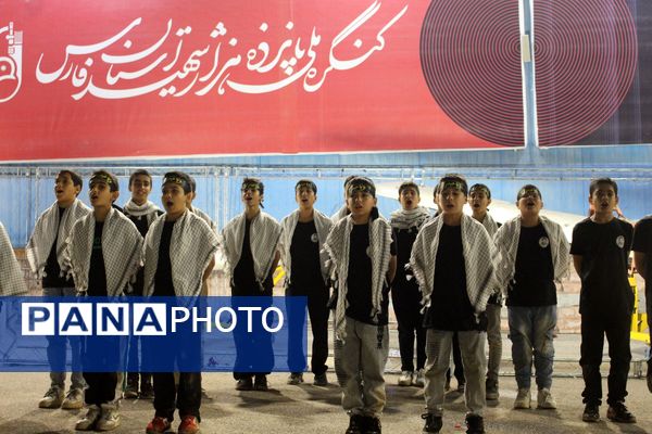 بازدید دانش‌آموزان بسیجی از نمایشگاه بزرگ قله افتخار 