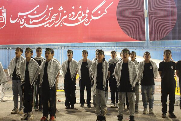 بازدید دانش‌آموزان بسیجی از نمایشگاه بزرگ قله افتخار 