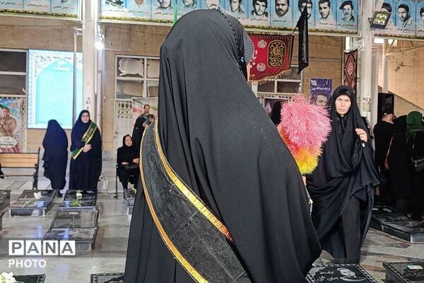 تشییع پیکر شهید محمد علیزاده در گلزار شهدای ملارد