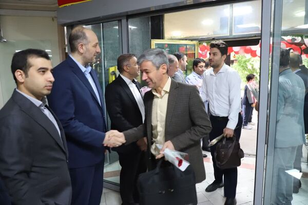 گرامیداشت هفته معلم با حضور دانش‌آموزان پیشتاز آذربایجان شرقی