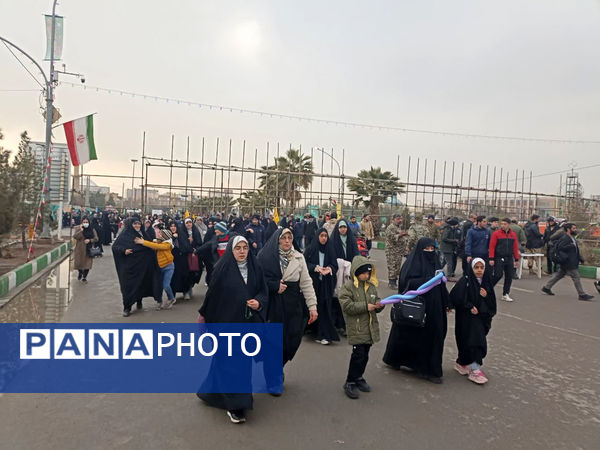 شادپیمایی مردم قم در جشن نیمه شعبان