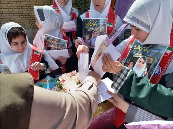 جشن عاطفه‌ها در مدرسه شاهد فاطمه الزهرا(س) 