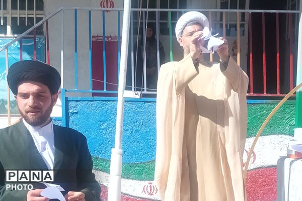 نمایش شاد کودکانه با حضور «عمو اخوان» در دبستان بنت‌الهدی فیروزکوه