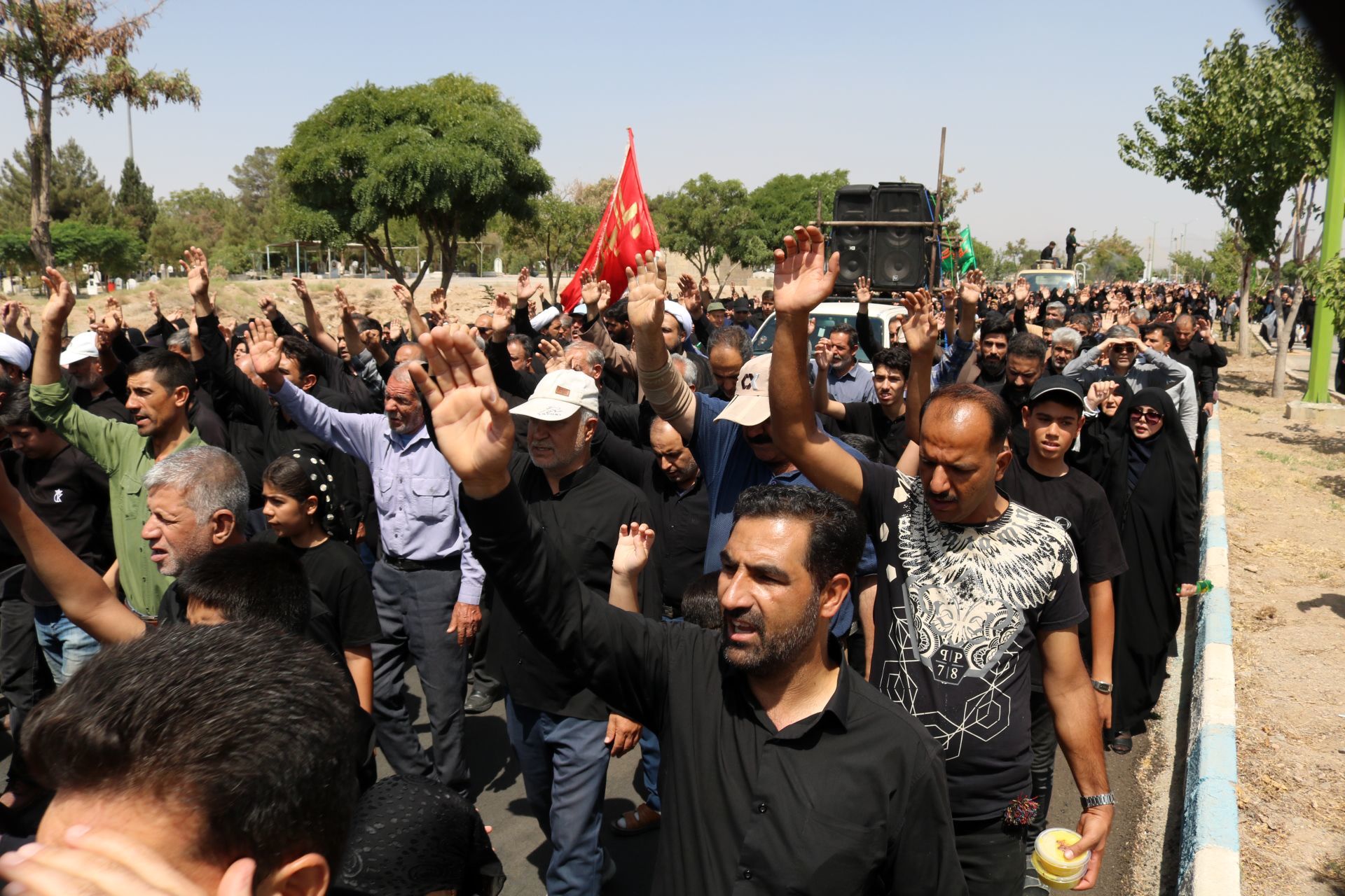 پیاده‌روی جاماندگان اربعین در شهرستان لنجان 