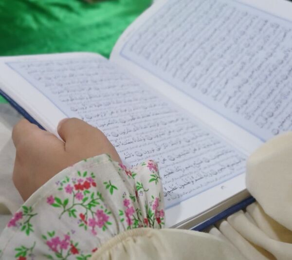 دختران آسمانی در خلوت عاشقانه مسجد