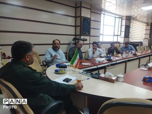 نشست خبری اصحاب رسانه نیشابور با فرمانده ناحیه مقاومت بسیج سپاه 