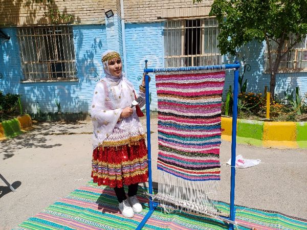 برپایی بازارچه درون‌مدرسه‌ای با هدف خوداتکایی در شیروان