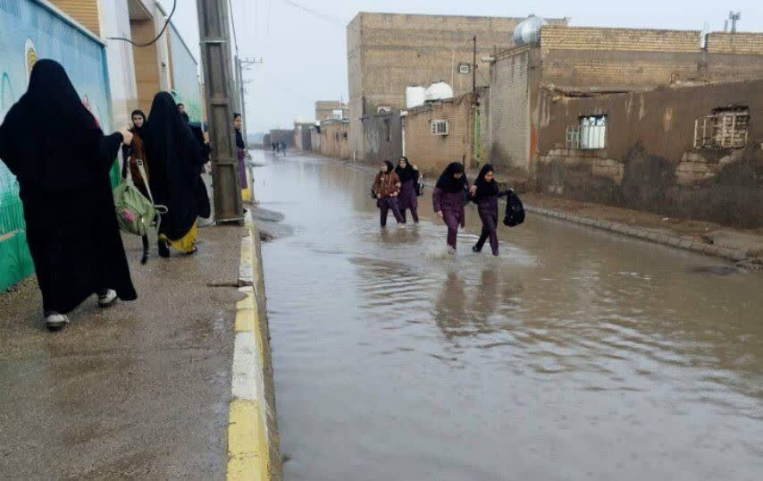 بارندگی‌ها کشتی آموزش دانش‌آموزان روستایی را به گِل نشاند