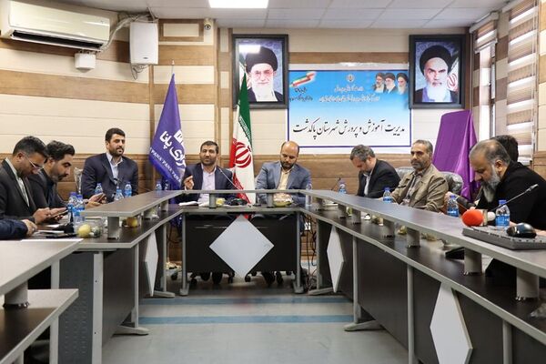 نشست خبری مدیر آموزش و پرورش پاکدشت به مناسبت گرامیداشت هفته معلم