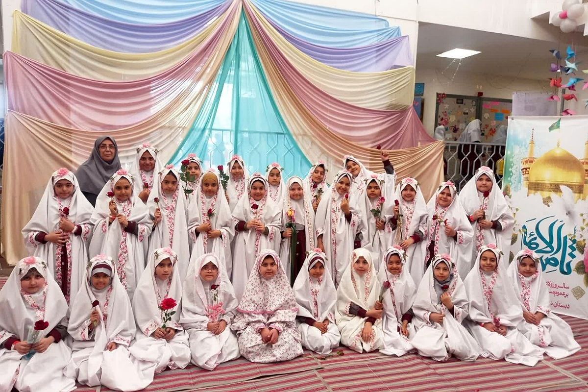 برگزاری جشن میلاد امام رضا علیه السلام در دبستان شاهد ام البنین (س) ناحیه دو شهرری 