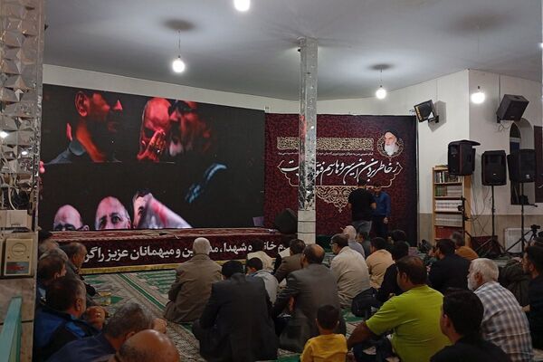 برگزاری یادواره شهدا در مسجد موسی بن جعفر شهرستان فیروزکوه 