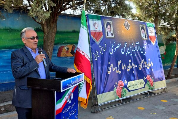 آیین افتتاحیه زمین چمن مصنوعی دبستان اسماعیل سامنی ناحیه ۲ بهارستان