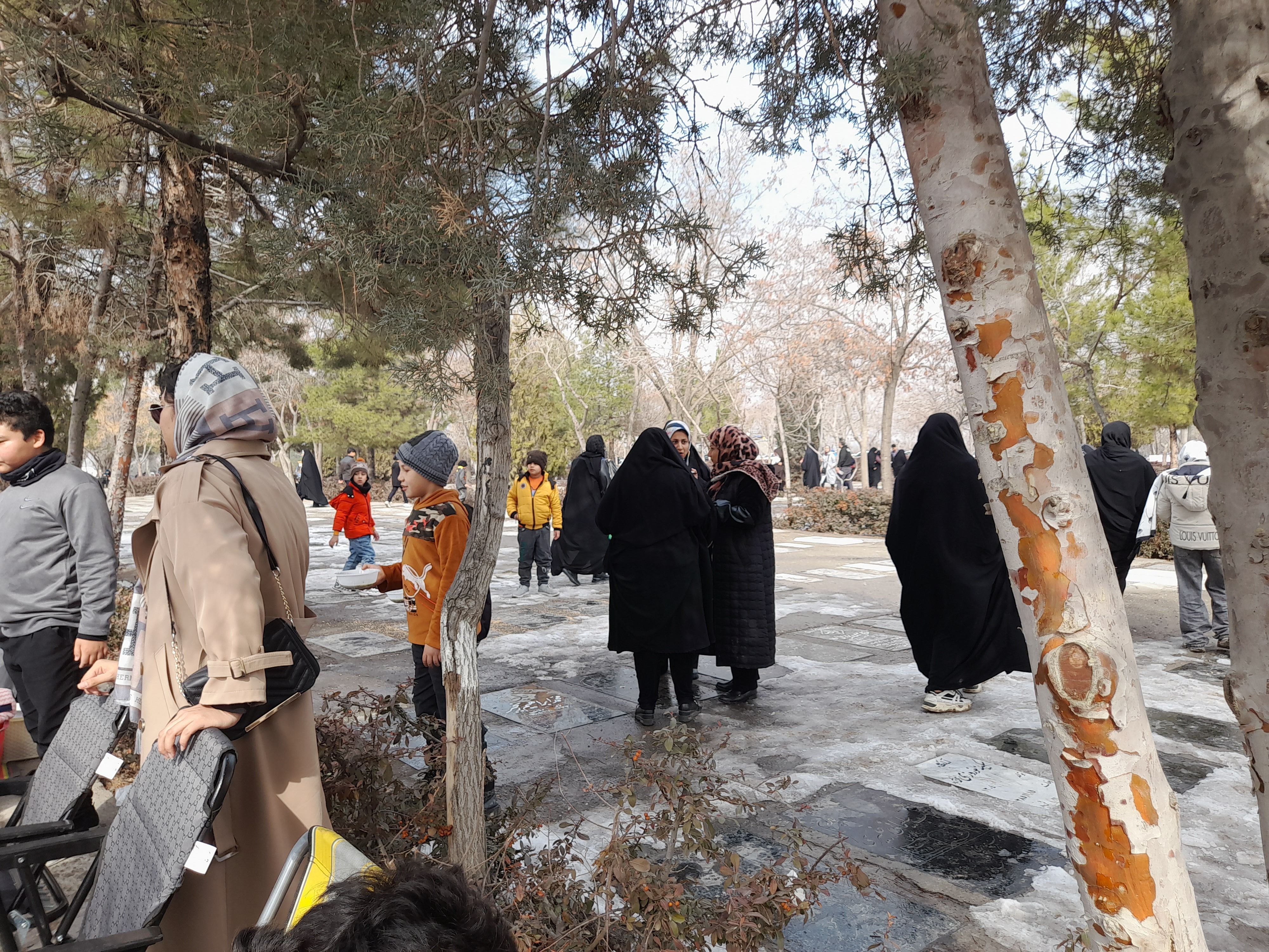 مراسم چراغ برات در بهشت رضا مشهد مقدس 