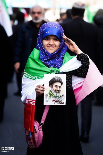 با تو قد می‌کشیم...