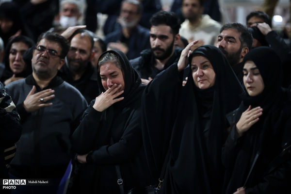 مراسم عزاداری در سوگ رهبر شهید انقلاب