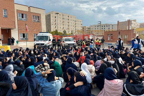 مانور سراسری زلزله در مدارس کهریزک و باقرشهر 