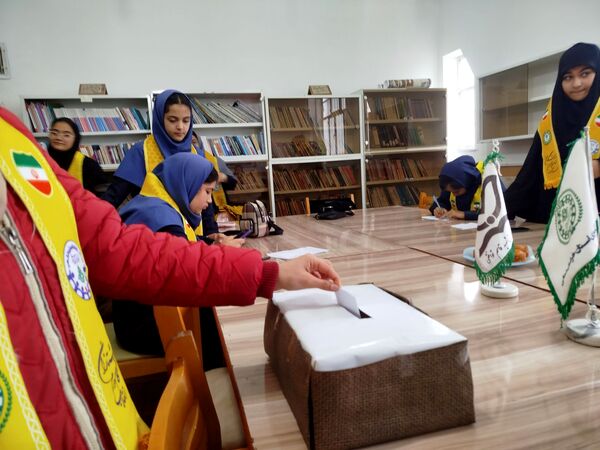 انتخابات شورای دانش‌آموزی در شهرستان فاروج 
