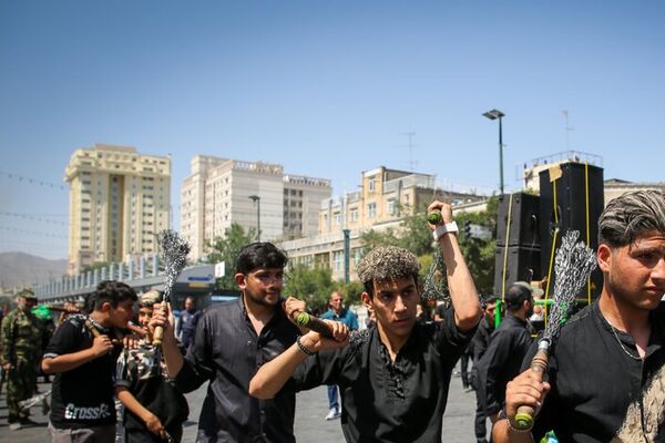 عزاداری ظهر عاشورا در مشهد 
