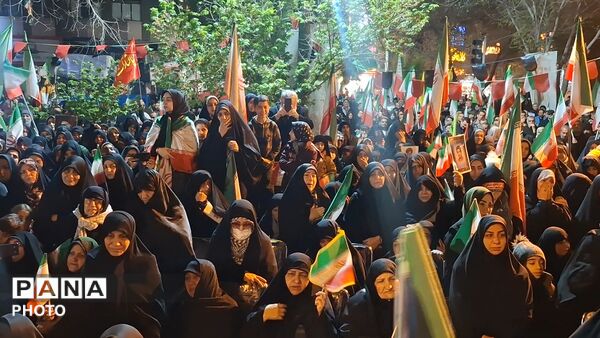 آیین وداع با پیکر دانش آموز شهید محمد حسین دهقان در قم
