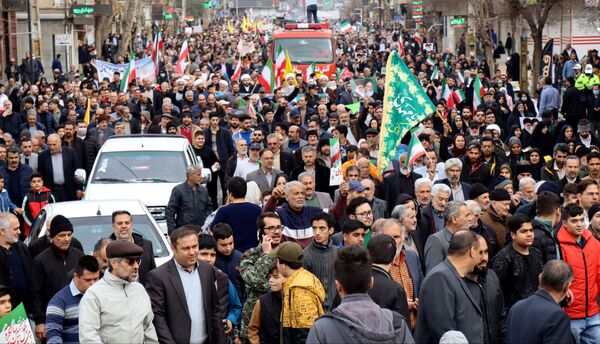 حضور پرشور مردم پاکدشت در راهپیمایی ۲۲ بهمن 