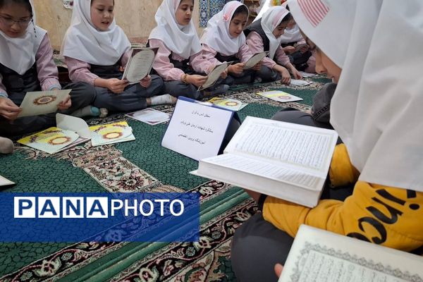 اقامه نماز جماعت و محافل انس با قرآن در مدارس فیروزکوه