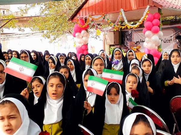 بازگشایی مدرسه غنچه ها ی انقلاب برای سالی پرنشاط