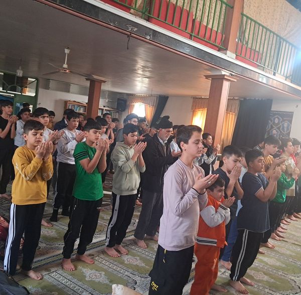 مراسم اعتکاف پسران در مسجد موسی بن جعفر آشخانه 