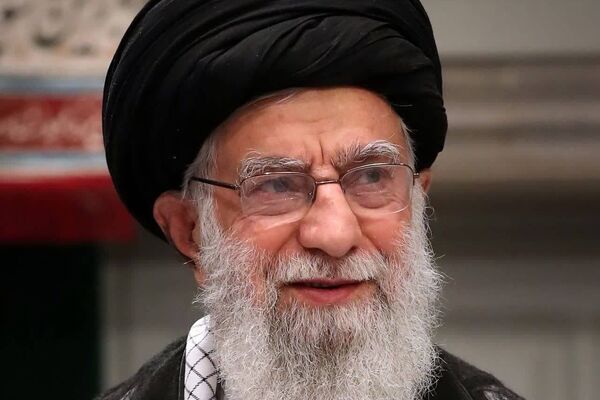سوگنامه‌ای برای رهبر استوار