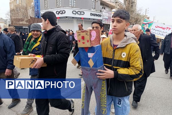 راهپیمایی باشکوه ۲۲ بهمن در اسلام‌آباد غرب