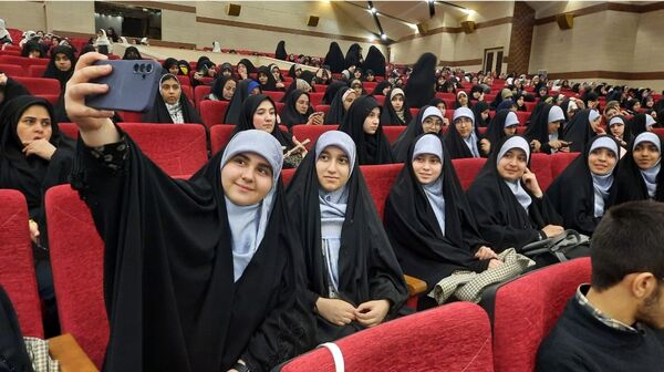 مَحفِـــلِ بزرگ اُنـــس با قُـــــرآن کریم در استان خراسان رضوی 