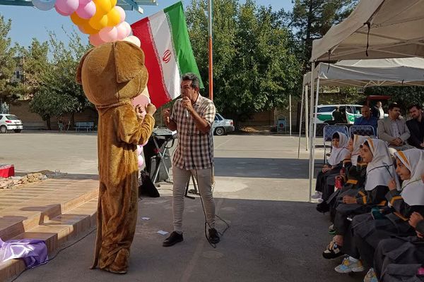  جشن شکوفه‌ها در قرچک