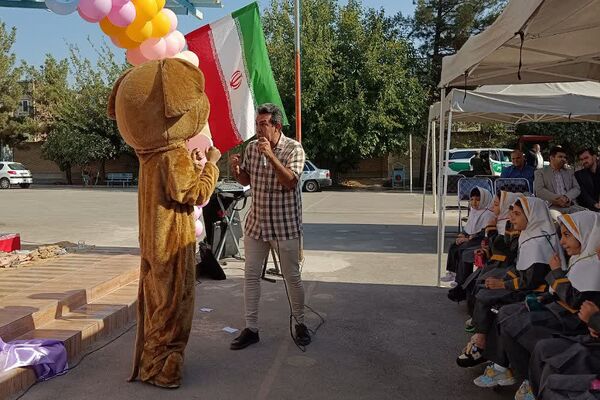  جشن شکوفه‌ها در قرچک