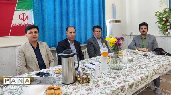 آیین خاطره‌سازان در دبیرستان دخترانه امام رضا( ع) شهرستان اسفراین