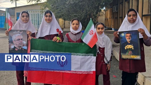 جشن باشکوه دهه فجر و پاسداشت پرچم جمهوری اسلامی در دبستان استقلال حاجی‌آباد